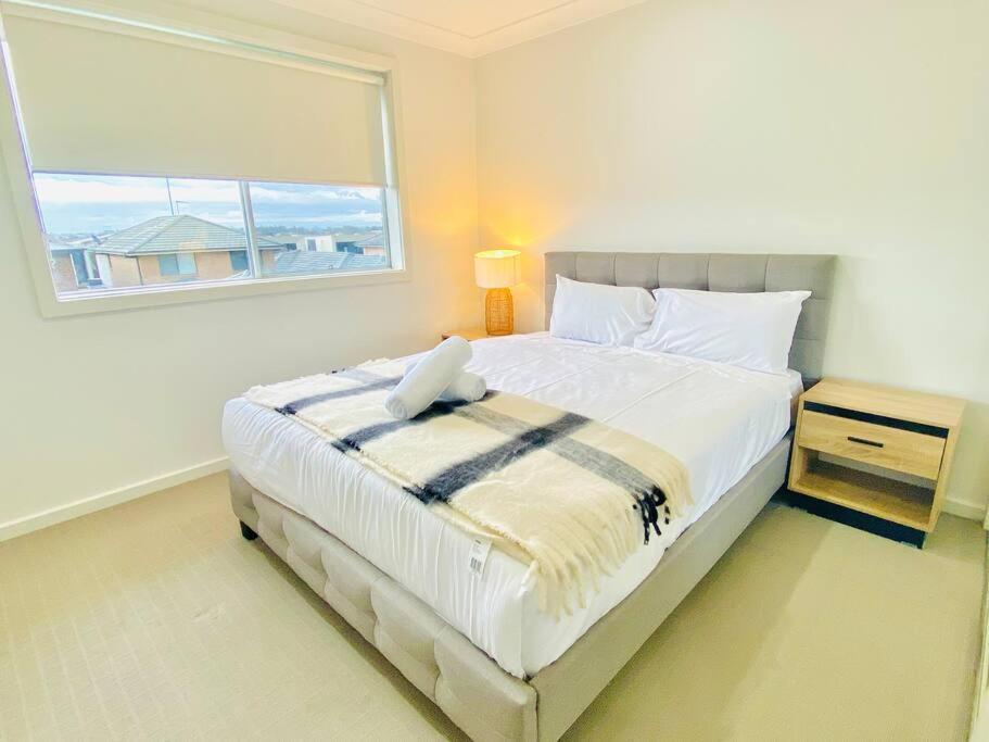 Kellyville 5Br Near Park And Shopping Mall Екстер'єр фото