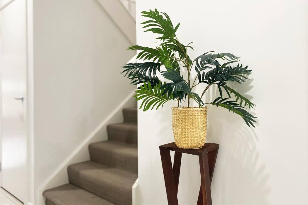 Kellyville 5Br Near Park And Shopping Mall Екстер'єр фото